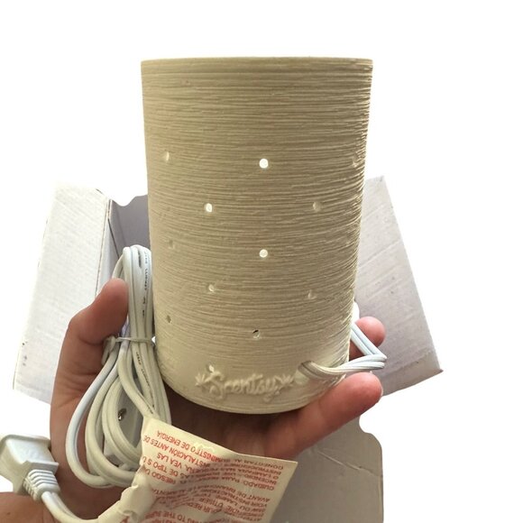 Scentsy Etched Core Premium Wax Warmer for Home Fragrance Cream Ceramic Design - Picture 5 of 9